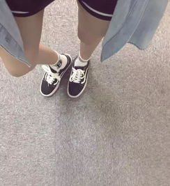 運(yùn)動(dòng)鞋與襪子要怎么穿出時(shí)尚感